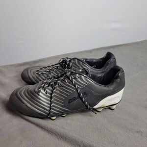 Brava Mens Soccer Cleats Black & White Studded‎ Size 7.5D